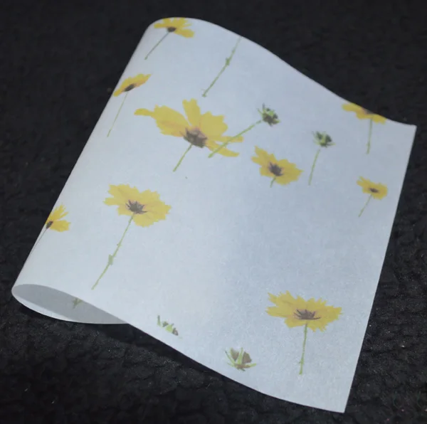 

200pcs/lot,Printed Yellow flower 15x21cm 5.9''x8.3''soap paper packing paper Oil wax paper custom gift oil proof paper