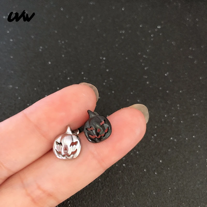 

UVW161 2pc Titanium Gothic Jack Skellington The Nightmare Stud Earrings for Women Men Helix Piercing Pendientes Mujer Brincos