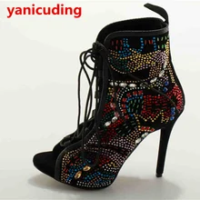 Yanicuding открытый носок сексуальные высокие тонкий каблук женские ботинки Кружево до Обувь красочные кристалл украшены Bling взлетно-посадочной полосы Звезда Элитный бренд