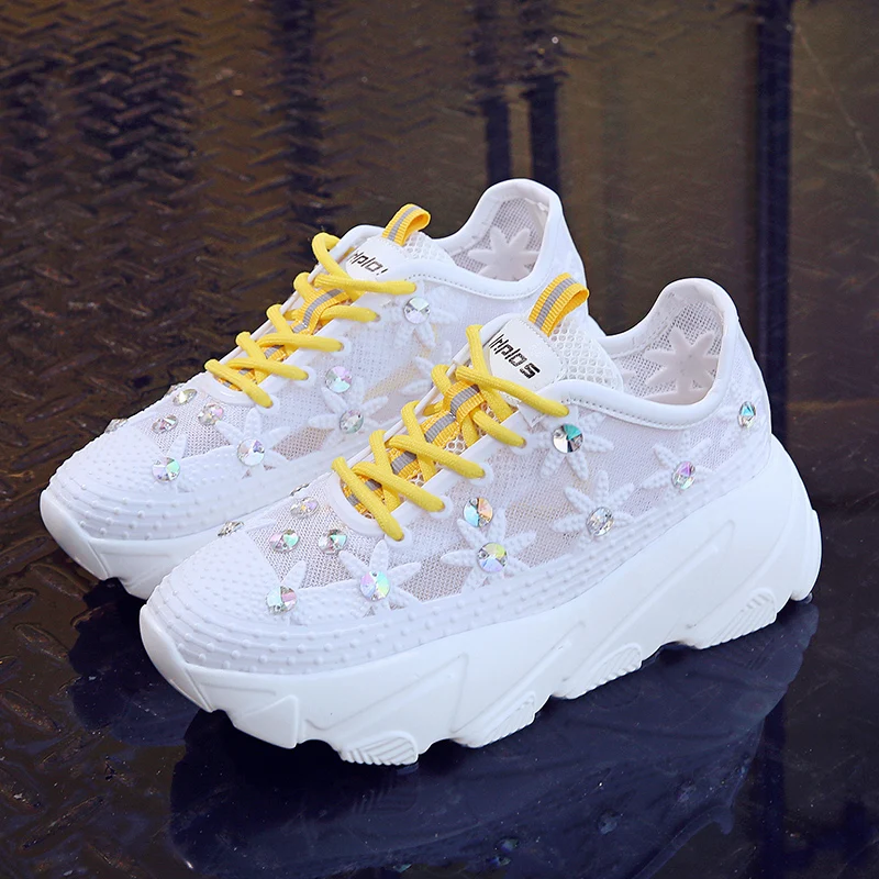 

Size 35-40 2019 New Flat Heels Breathable Shoes Woman Leisure Platform Sneakers Women Summer Cute Lady Flower with Crystal Shoe