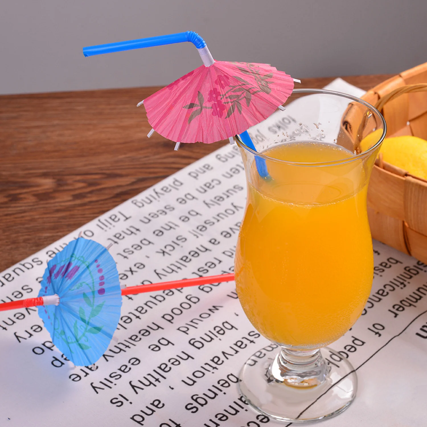 Behogar 50pcs Cocktail Umbrella Parasol Drinking Straws for Summer Theme Party BBQ Hawaiian Luau Party Supplies Random Colors