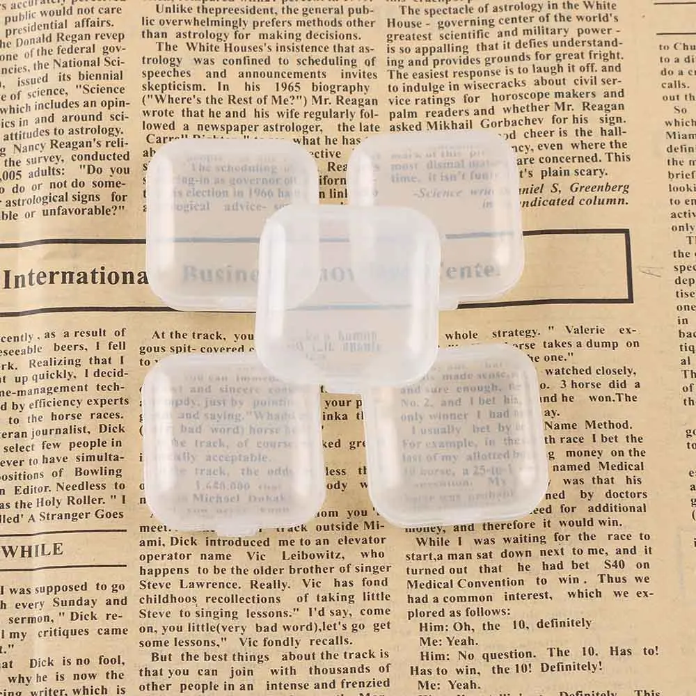 

20 Pcs Mini Clear Plastic Small Box Hook Jewelry Earplugs Container Storage Mini Storage Box 37*37*20mm