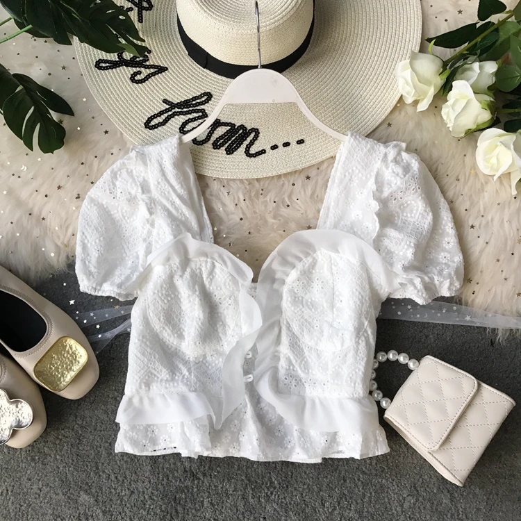 

Women Retro Embroidered Lace Shirt Lady Ruffled Hollow Slim Sexy Square Neck Short Sleeve Elegant Short Crop Tops F734