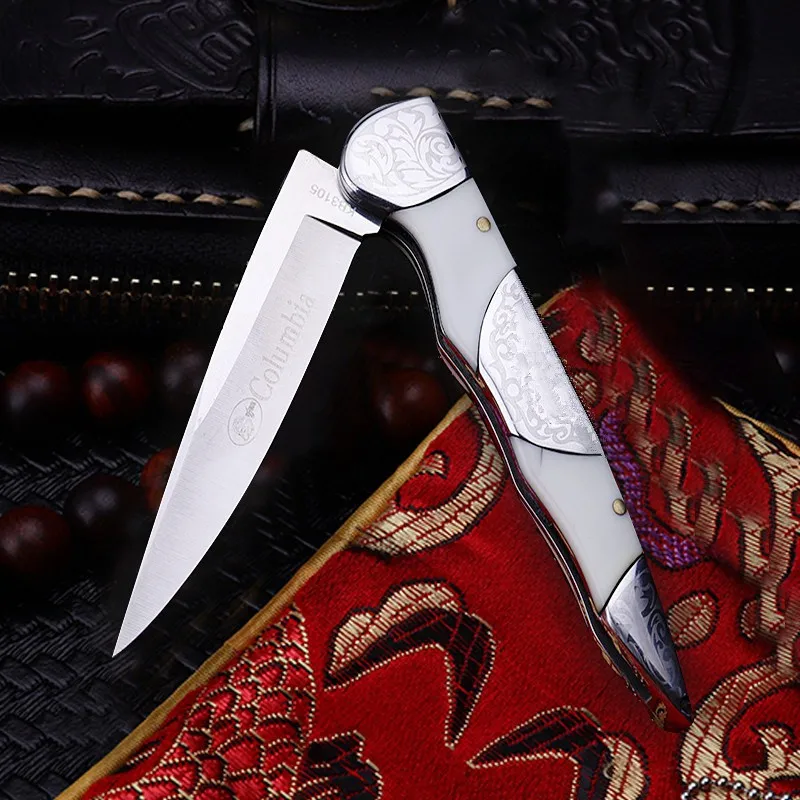 2017 Authentic self-defense wilderness survival high hardness knife knife with wild fruit knife folding knife outdoor magic 2017 Authentic self-defense wilderness survival high hardness knife knife with wild fruit knife folding knife outdoor magic