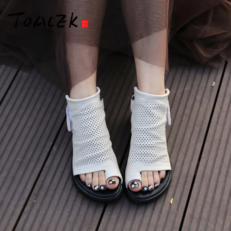 

Summer sandals, women's slopes and thick soles shoes, female leather casual shoes, female personality toe girl cold drag