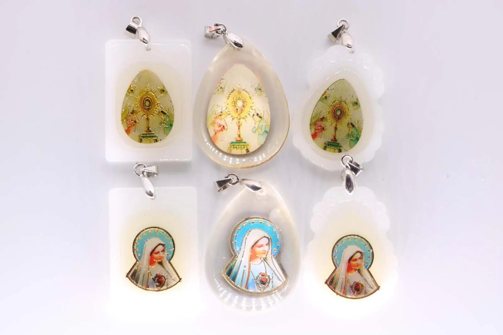 1 Wholesale Religious Dame Maria red heart benevolent glass pendant Holy Grail Jesus fashion