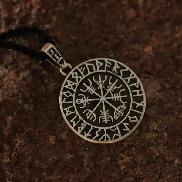 Coole Mode Viking Vegvisir Kompass Anhänger Odins Symbol Der Anhänger ia 