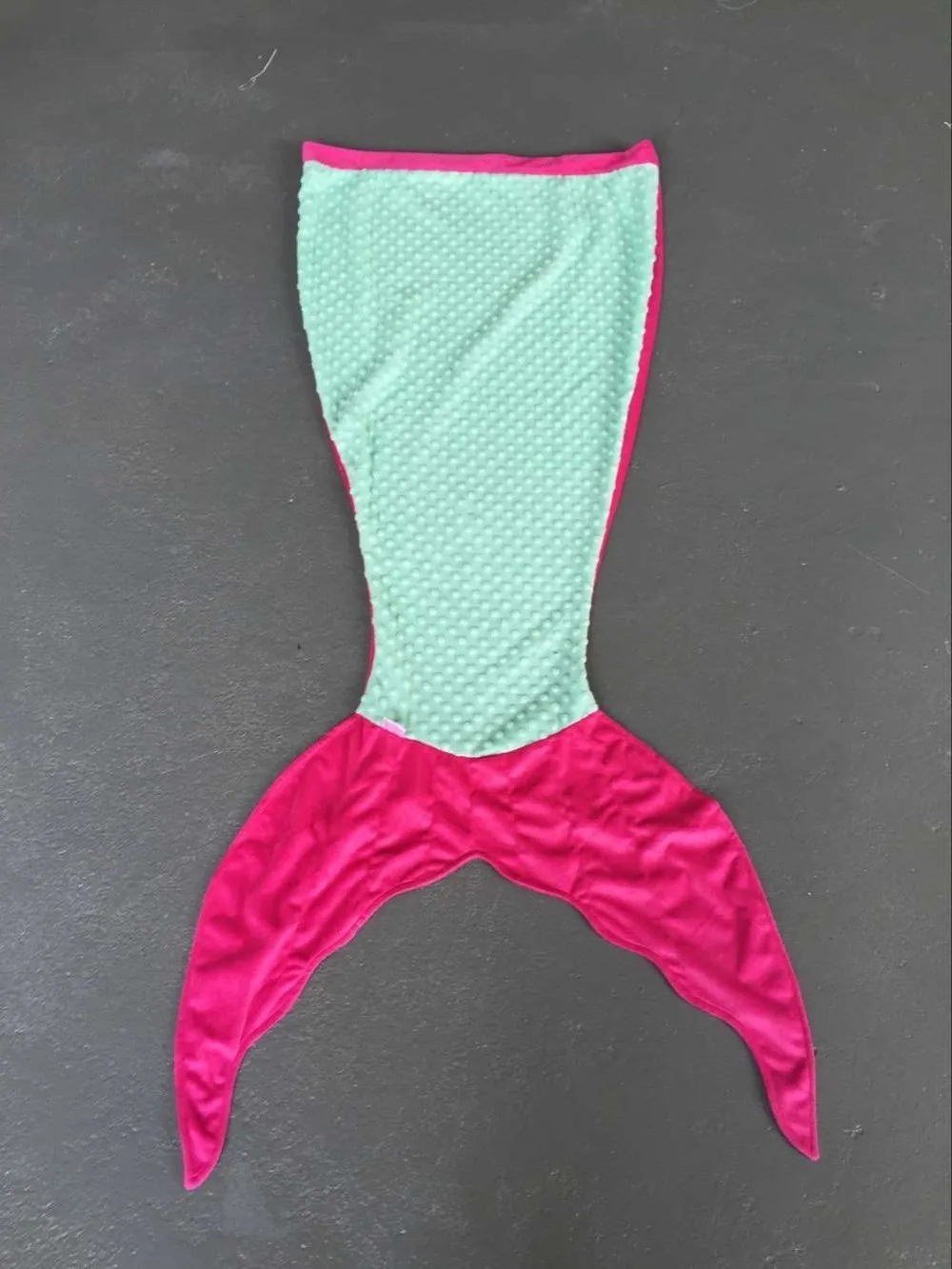 wholesale PRE ORDER 100 pieces/ LOT 9 color mermaid tail blanket Baby Minky Blanket cotton blanket minky dot blankets 58.5x135cm wholesale PRE ORDER 100 pieces/ LOT 9 color mermaid tail blanket Baby Minky Blanket cotton blanket minky dot blankets 58.5x135cm