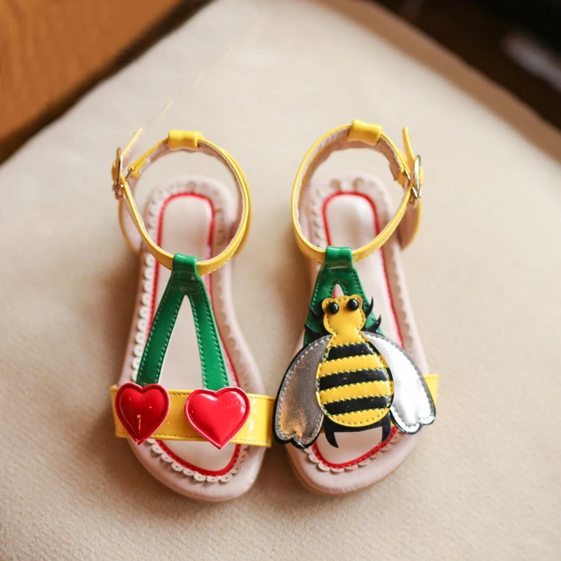 Летние сандалии для девочек; детская пляжная обувь; детская обувь; обувь для малышей с рисунком вишни и пчелы; лакированная кожа; для детей 1-8 лет