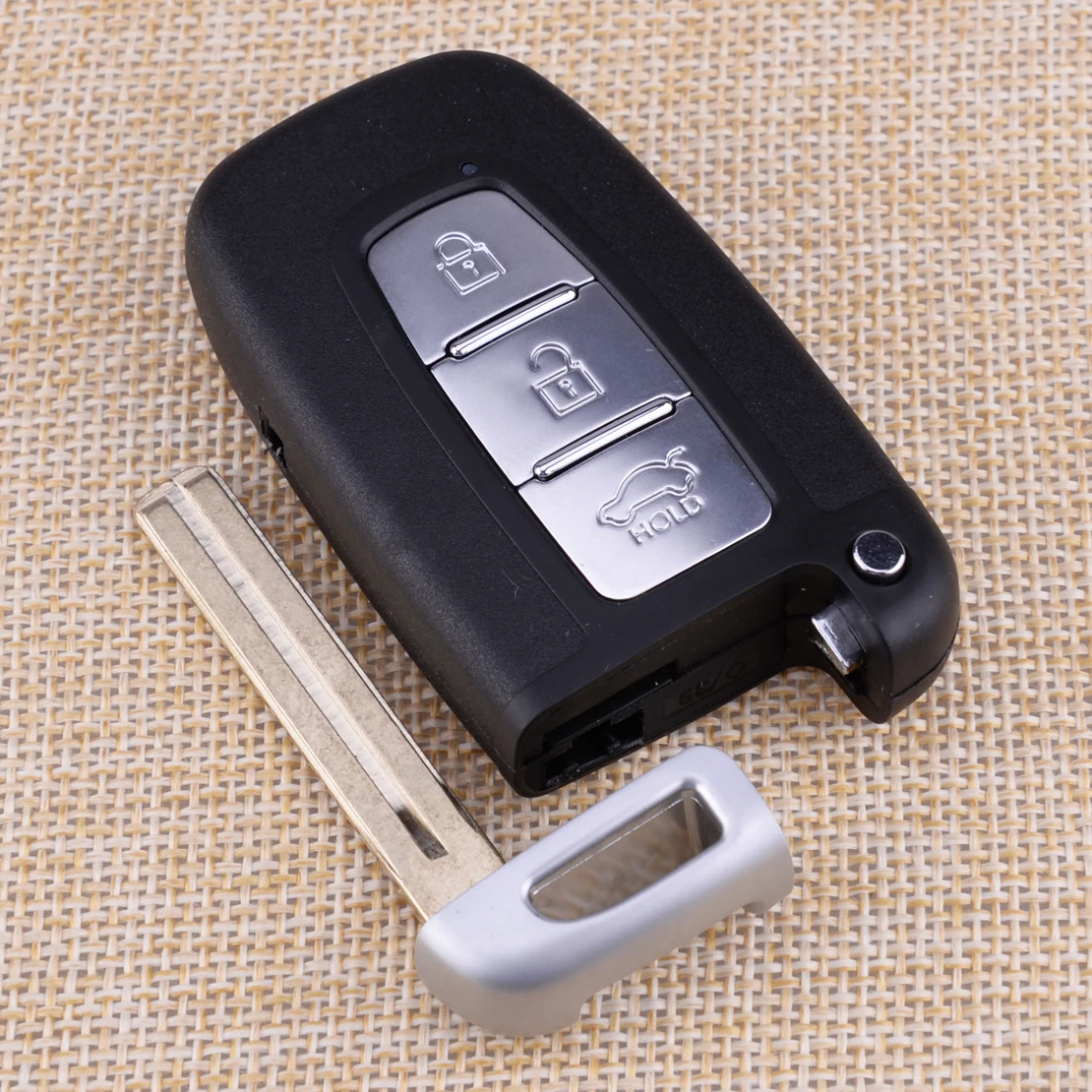 

CITALL Black Plastic 433MHZ 3 Button Smart Keyless Entry Remote Key Case With ID46 Chip fit for Hyundai IX35 I30
