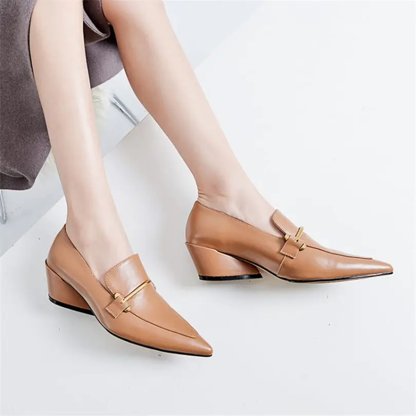 Peu 5 Beige1 brown2 Noce Talons brown3 Cuir Pointu black1 Nayiduyun beige2 Profonde Casual Slip Sur Bout En Véritable De beige3 us10 black3 Pompes Hauts black2 Chunky Us4 Chaussures brown1 Femmes q77Ex1U