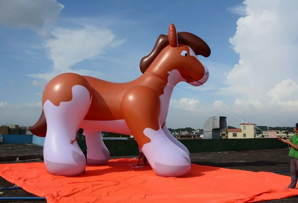 Opblaasbare dieren aangepaste grootte van hond en paard|animal inflatable|animals doganimated horses -
