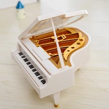 Music Box Small Ornaments Plastic Material European Style White Piano Children Toys Gift Brand Miniature Jewelry For Girl