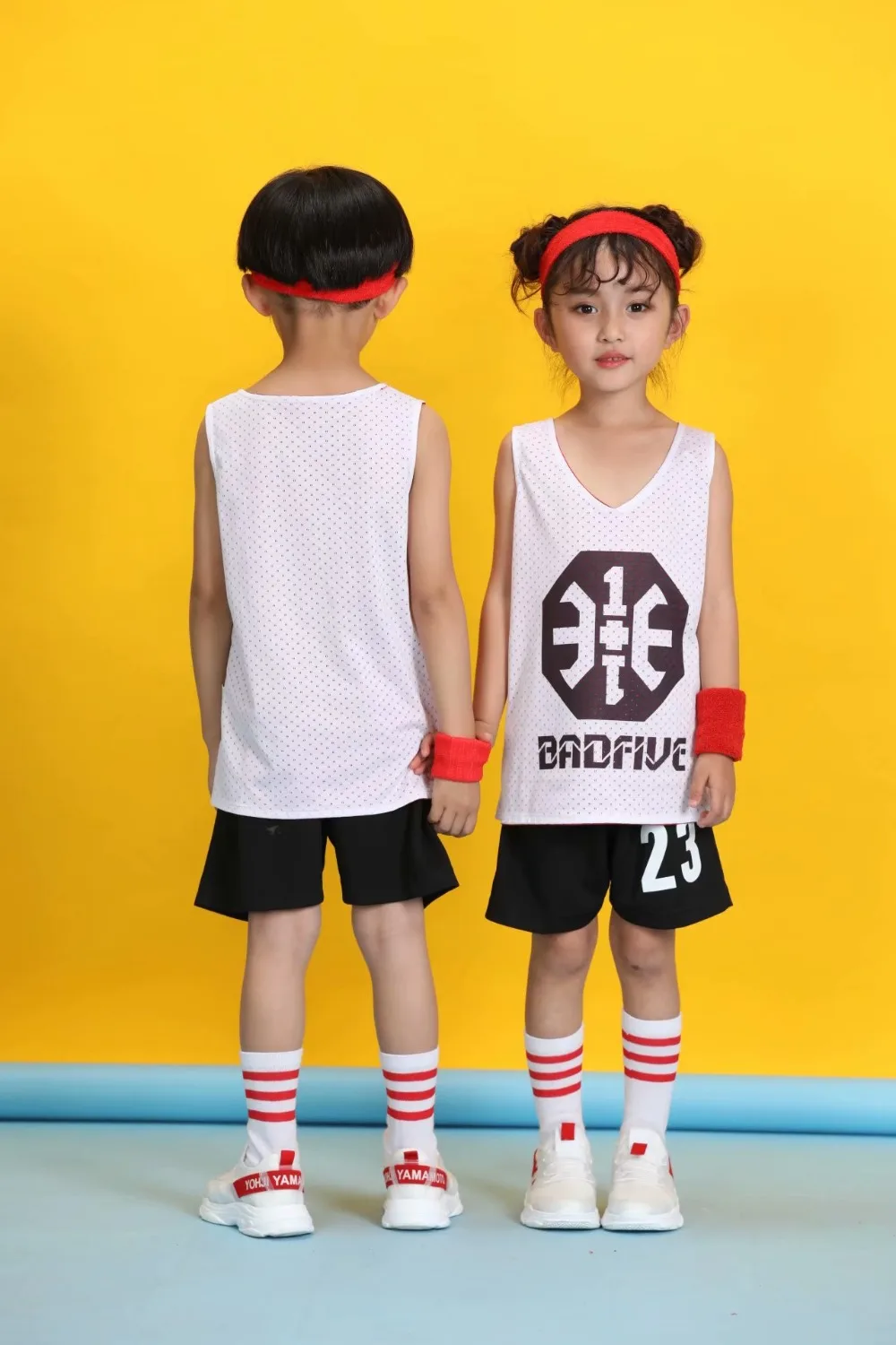 Детский баскетбольный комплект из Джерси для мальчиков и девочек, двухсторонняя быстросохнущая Двусторонняя Спортивная футболка без рукавов, свободные футболки для бега