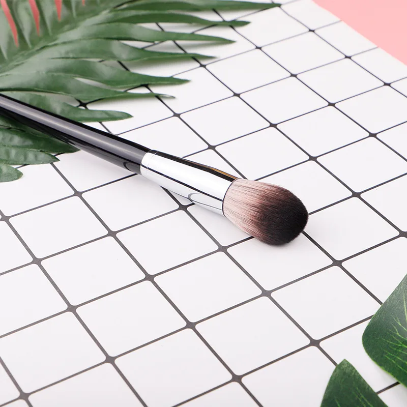 

Medium-sized high-end brands Loose powder brush Blush Foundation Brush Multi-function Cosmetic Brush Tool Brush 1 pcs