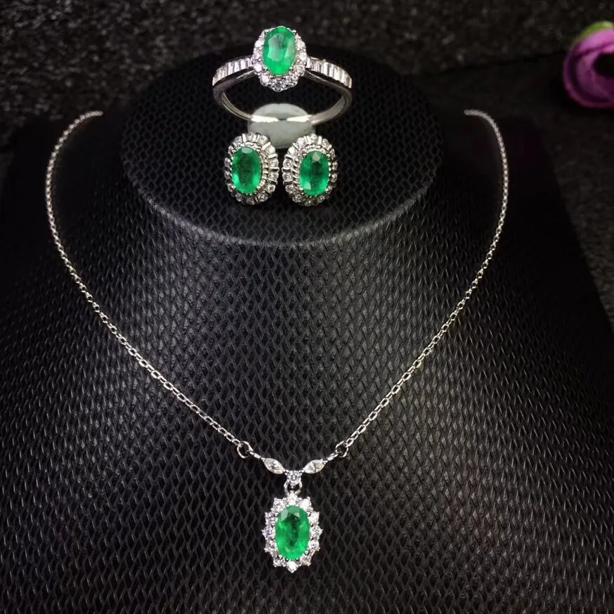 Columbia natural emerald set ring earrings necklace