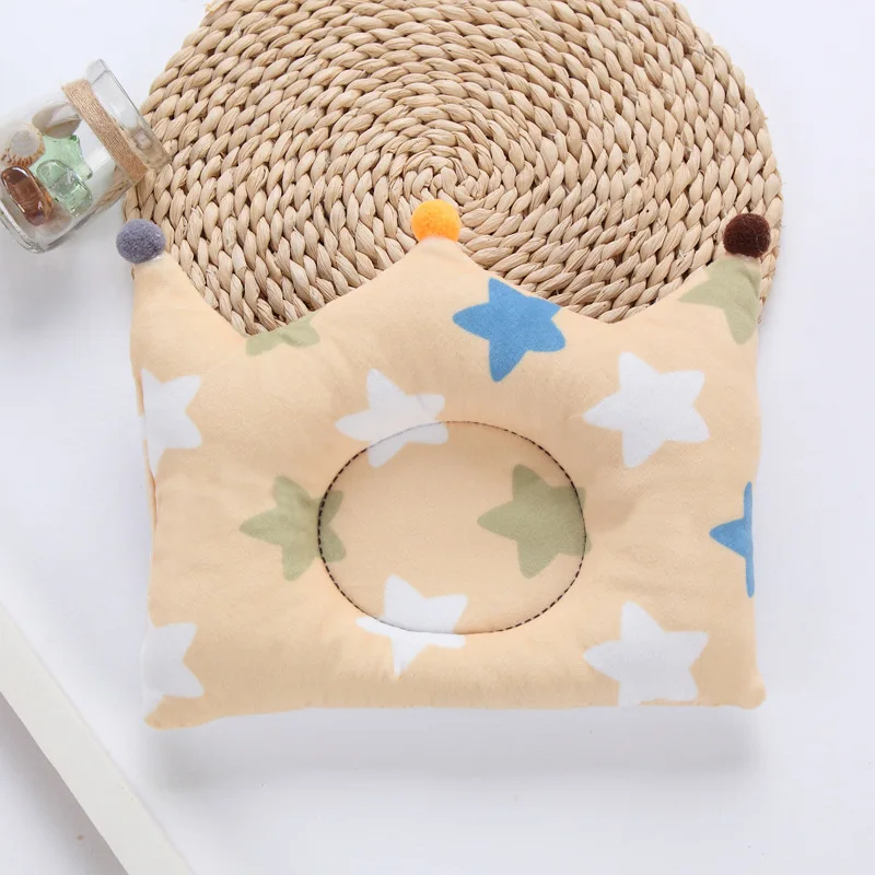 Crown Shape Baby Head Shaping Pillow Newborn Prevent Flat Head Cushion Cotton Baby Pillow For Bed Infant Head Protector Cushion - Цвет: star