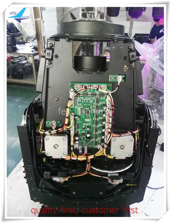 4 шт. с flightcase 280 Вт Луч 10r движущийся головной свет Lyre точечный луч стирка 3в1 Robe Point движущиеся головки сценические световые эффекты