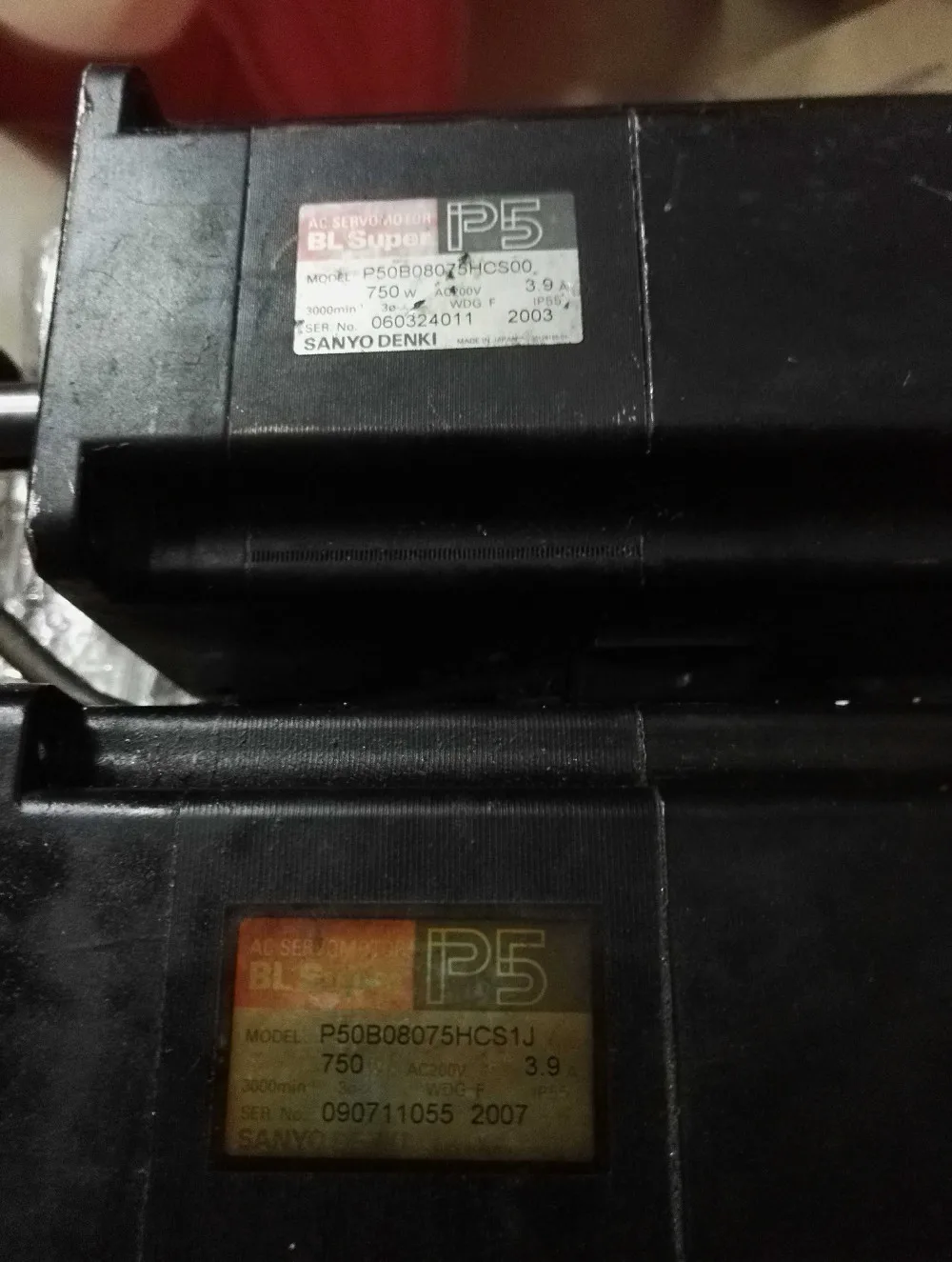 Используется протестированный серводвигатель переменного тока P50B08075HCS00* есть, пожалуйста, свяжитесь с нами для реальные фотографии