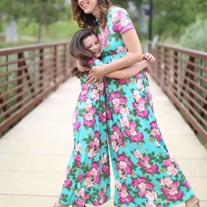 

New 2019 Spring Autumn Rural Flower Printed With short sleevesd Dress Parent-child Outfit Mother and Daugther Long Dresses