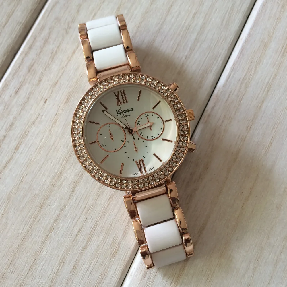 High Quality Radiating Roman Numerals Dial Pave-Encrusted Bezel Bracelet Watch 4 Colors Japan Movement Woman Geneva | Наручные часы