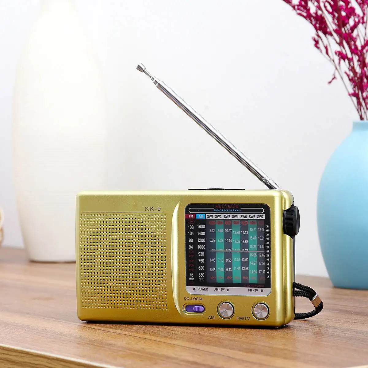 Mini Portable Retro Radio Handheld Digital FM Music Player Speaker FM 530-1600KHz AM WM SW Multi Band Multimedia - Цвет: Золотистый