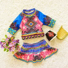 Для маленьких девочек пляжные купальники ребенок Biquini цветок ванный комплект для детей с длинным рукавом Sunproof из двух частей комплект бикини