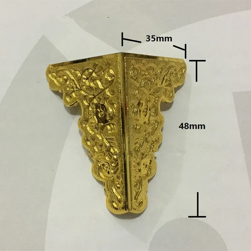 

Gold Color Plastic Corner Gift Decoration Wooden Box Corners,Decor Triangle Rattan Carved 35*35*48mm,2Pcs