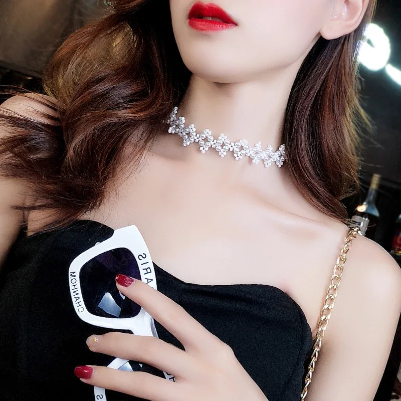 

Bride Korean Fashion Temperament Net Red Pearl Clavicle Necklace Versatile Short Neck Accessories Neck With For Women