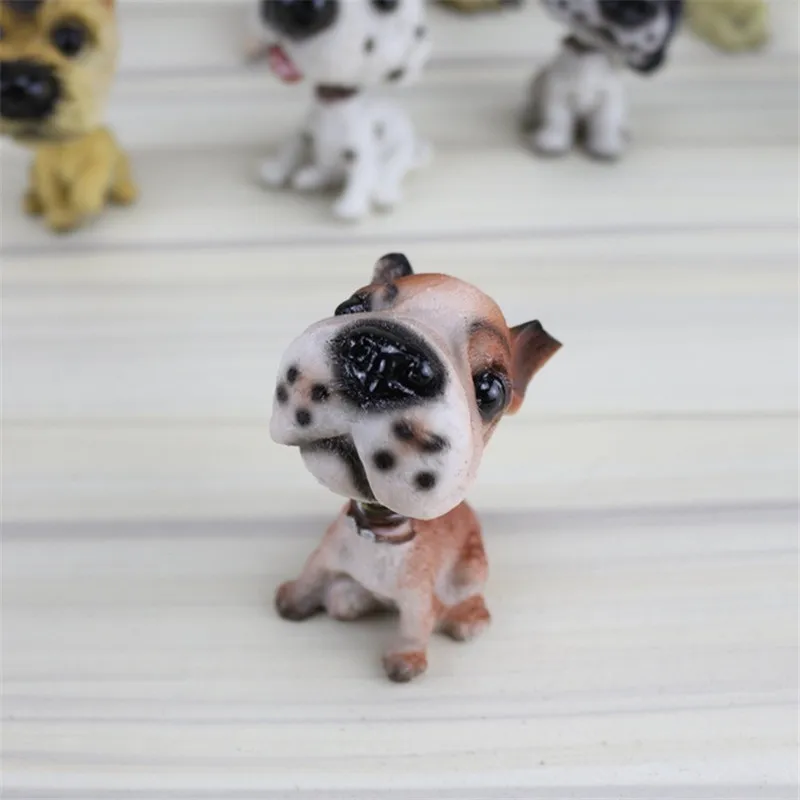 figurines (2)