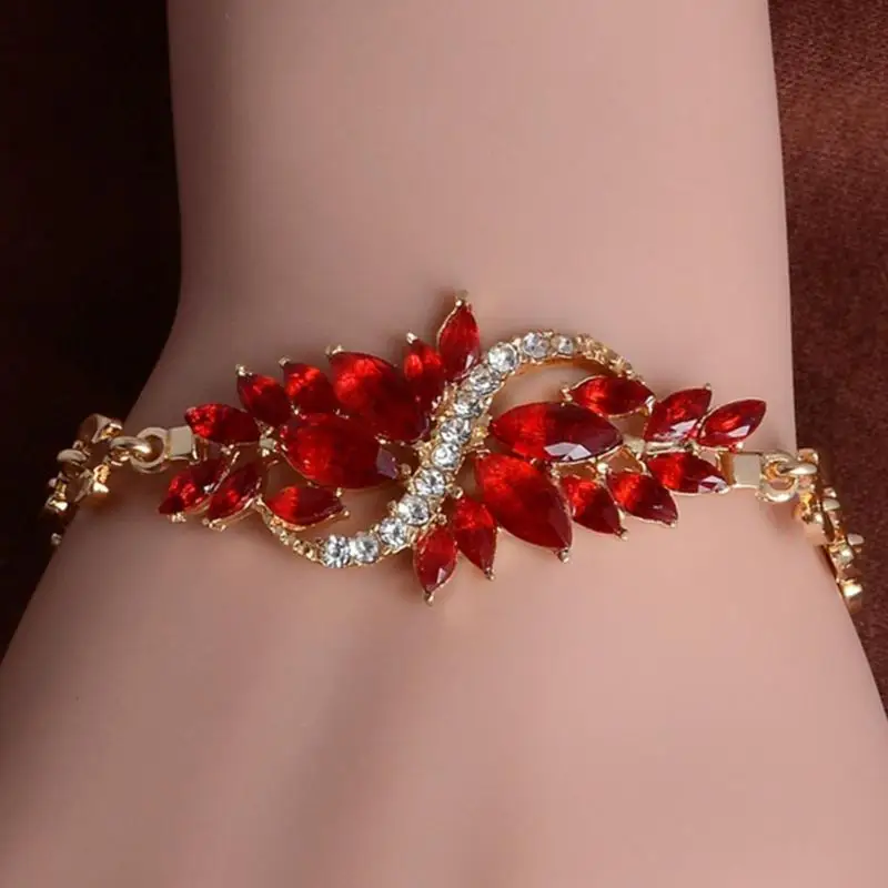 Golden Crystal Leaf Fashion Delicate Flower Model Bracelet Temperament