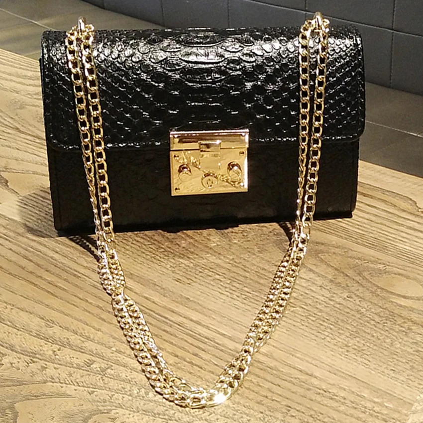 Bolsos de diseñador con solapa de cocodrilo de moda para mujer bolsos 2018 negro blanco pequeño día embrague oro cadena chicas Crossbody bolsos