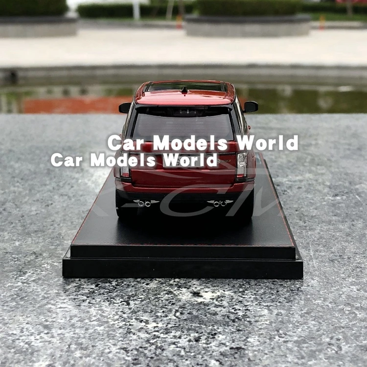 Литая модель автомобиля для ЖК-моделей 1:43(красный)+ маленький подарок