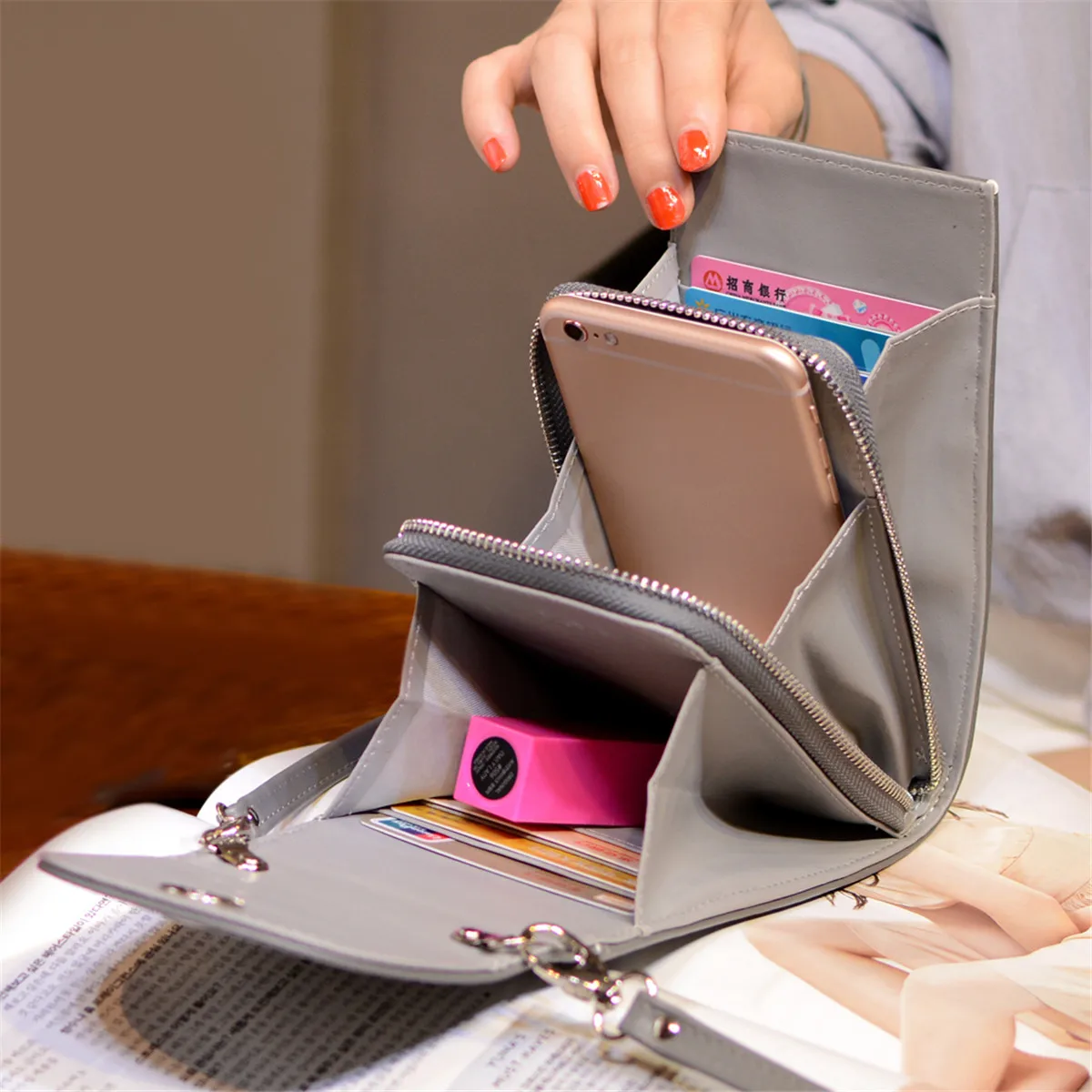 

5.5inch Universal Casual Bag Multilayer Mobile Phone Case Wallet Card Slot Vintage Mini Hasp Shoulder Girl For iPhone For Huawei