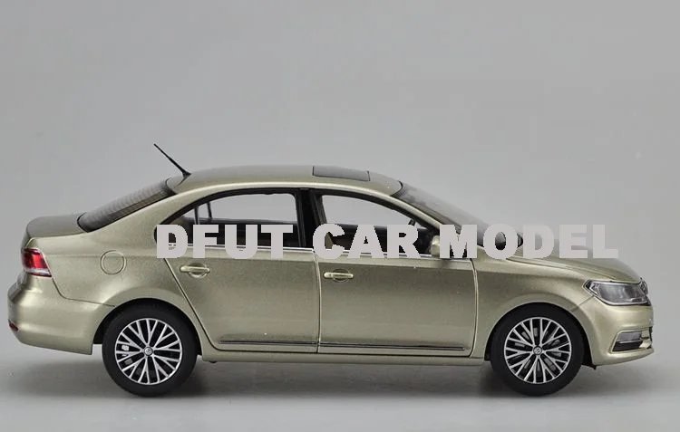 Литой автомобиль 1:18 Сантана литой модельный автомобиль игрушка в коробке для подарка/коллекции/детей/украшения