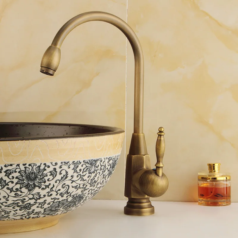 الأوروبية الرجعية صنبور النحاس الساخنة والباردة المياه خلاط صنبور العتيقة ثقب واحد منطقة مزودة بمرآة للزينة فردية بالحمام المطبخ بالوعة صن...