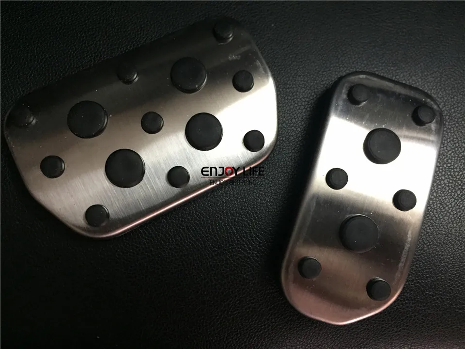 

2pcs Stainless Steel Fuel Gas Brake Foot Pedal Pad Plate Set AT For Toyota RAV4 2013 2014 2015 2016 2017