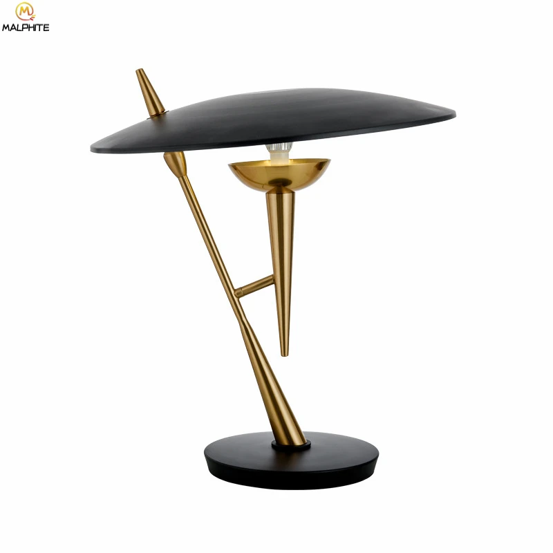 

American Modern Simple Table Lamp Designer Bedroom Bedside Lighting Lamp Nordic Metal Living Room Desk Table Lamp Luminaria