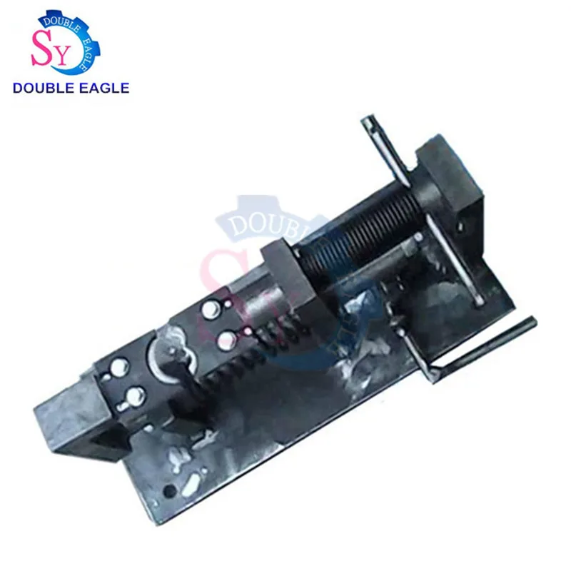 US $179.00 Wholesale Price Cheap Commercial Small Hand Cashew Nuts Sheller Manual Commercial Table Cashew Shelling Peeling Machine