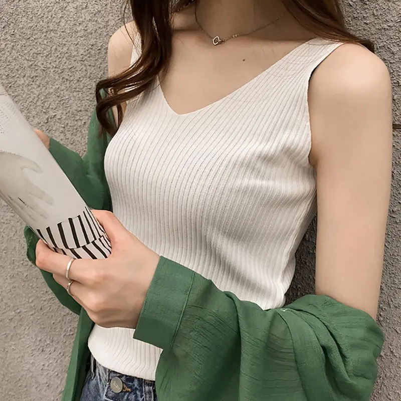 

2019 Summer Solid V-neck Camis Female Knitted Section Slim Outer Wear Shirt Trend Tank Tops