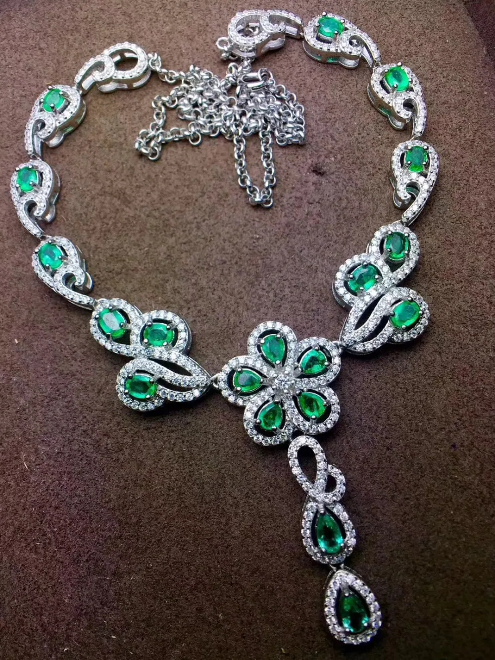  Collier pendentif vert émeraude naturel S925 argent collier de pierres précieuses naturelles fleur 