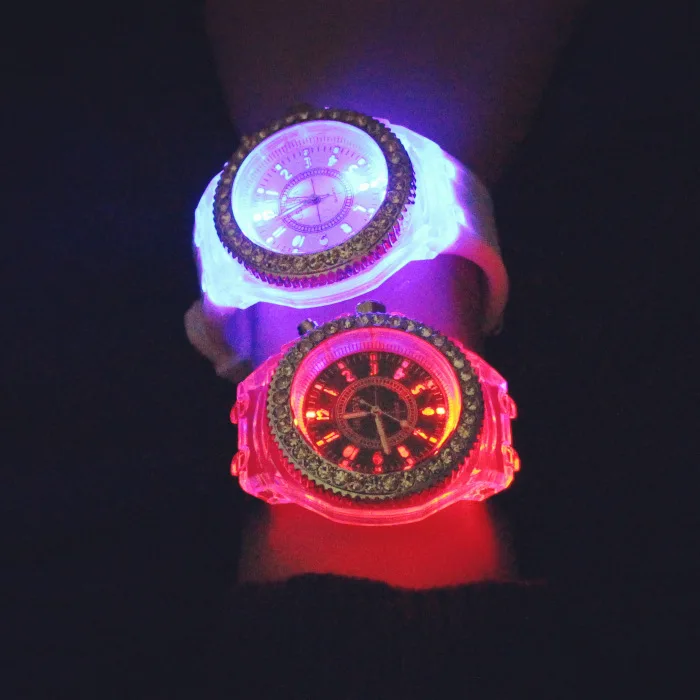 HTB1j8japnlYBeNjSszcq6zwhFXaC