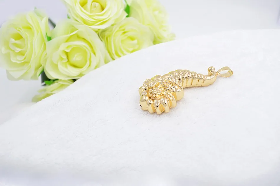 pendant0004 (2)