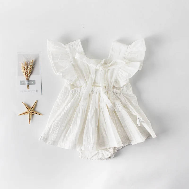 Новинка года; летняя одежда для маленьких девочек с рюшами на рукавах; хлопковые юбки для малышей; комбинезон; милый белый наряд для крещения