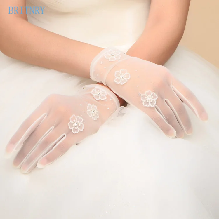 BRITNRY New Arrival Beading Wedding Gloves Finger Ivory Lace Bridal