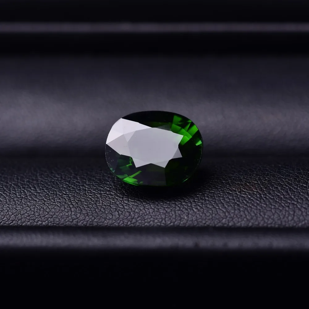 

6.5ct green tourmaline natural gemstone perfect quality gems. Specifications: 13.5*1.5*6.4mm
