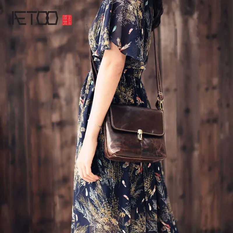 

AETOO 2017 new 100% cow leather shoulder bag retro vertical paragraph square bag new leather leisure travel messenger bag women