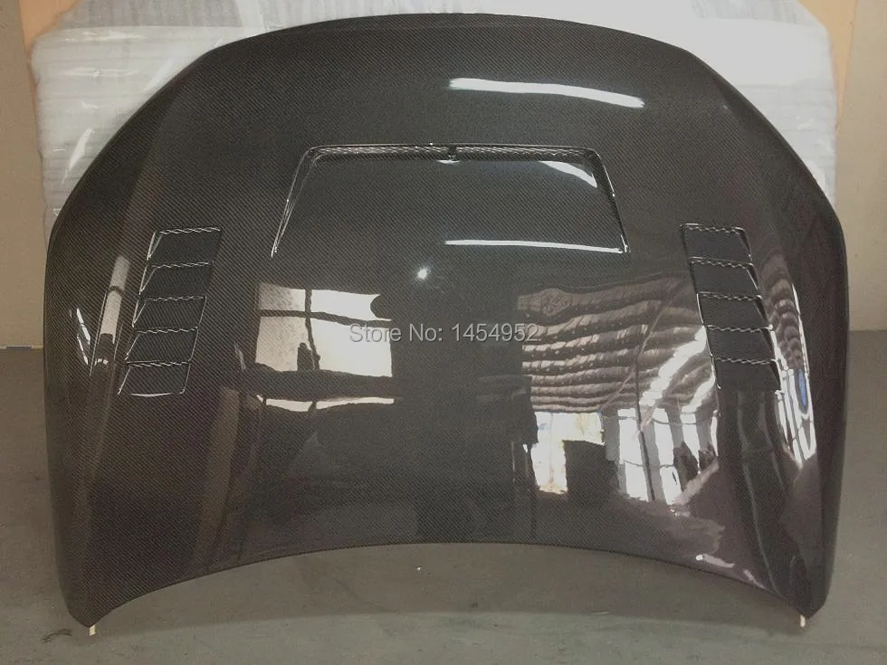 

2010+ VII style full carbon fiber hood bonnet for VW SCIROCCO PERFECT FITMENT! EXCELLENT & GLOSSY FINISH!