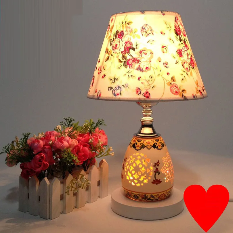 лампа с абажуром. валберис настольные лампы и светильники. настольная лампа керамика с абажуром hedera uttermost 27715-1. лампа настольная квин 1 е27. настольные лампы с абажуром и керамическим основанием.