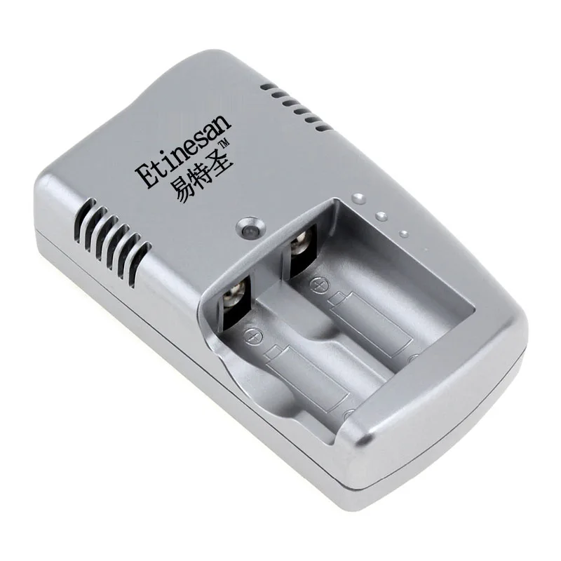 CR123A charger3